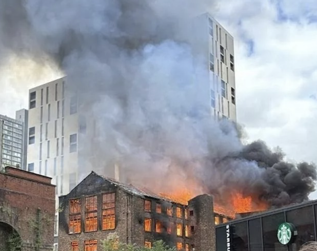 Large Fire Erupts at Derelict Hotspur Press in Manchester City Centre