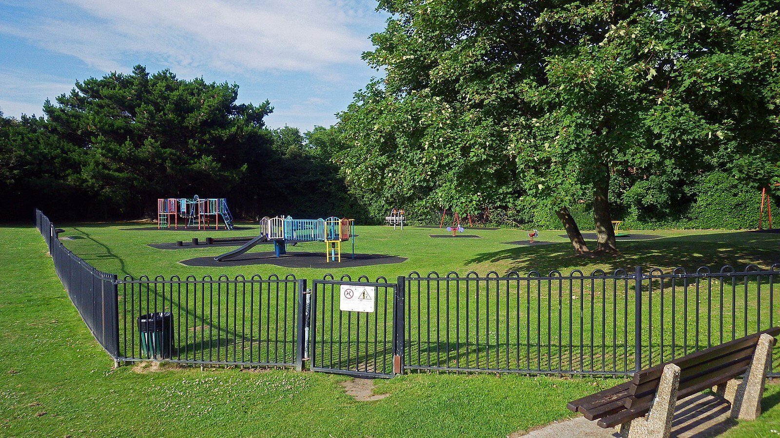 Teen Hospitalised After Doberman Dog Attack in Bexhill Park: Police Hunt Woman Owner