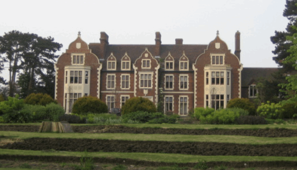 Three Prisoners Escape from HMP Springhill: Public Urged Not to Approach